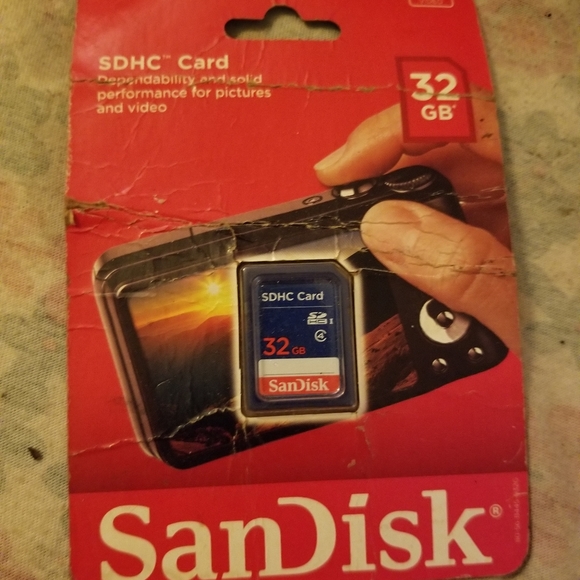 Camera sd card - Picture 1 of 5